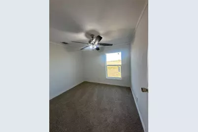 211 Alton, Ennis, TX 75119 - Photo 24