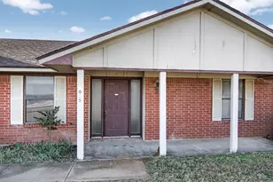 1055 Harmony Cir, Weatherford, TX 76087 - Photo 6