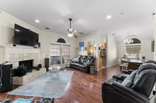 1411 Brittany Ln, Mansfield, TX 76063 - Photo 2