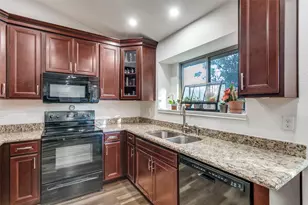 1434 Thistlewood Ln, Grapevine, TX 76051 - Photo 12