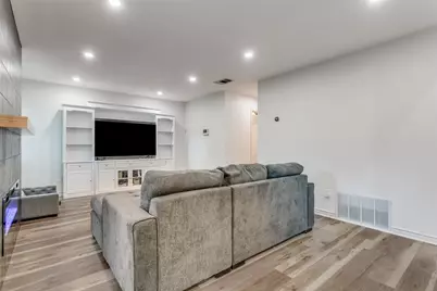 1434 Thistlewood Lane, Grapevine, TX 76051 - Photo 10