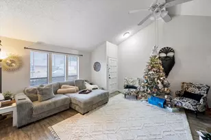 2920 Hilltop Dr, Euless, TX 76039 - Photo 6