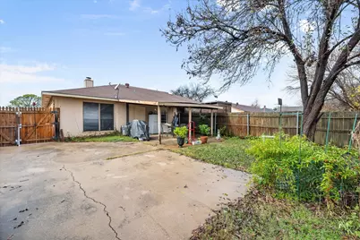 2920 Hilltop Drive, Euless, TX 76039 - Photo 32