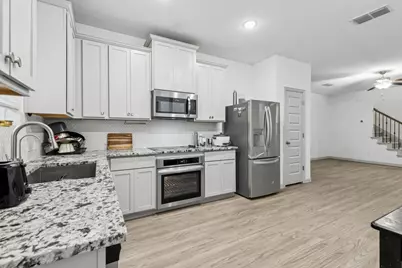 1106 Bowie Drive, Lewisville, TX 75077 - Photo 10