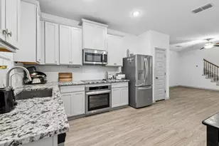 1106 Bowie Dr, Lewisville, TX 75077 - Photo 10