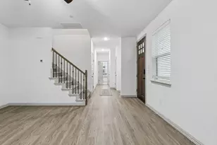 1106 Bowie Dr, Lewisville, TX 75077 - Photo 4