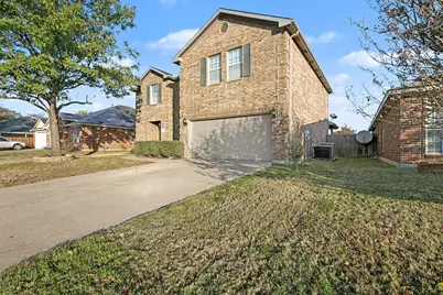 415 Hidden Ridge Drive, Burleson, TX 76028 - Photo 4