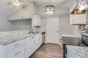 7125 Sorcey Rd, Dallas, TX 75249 - Photo 8