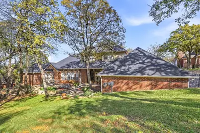 812 Lake View Court E, Crowley, TX 76036 - Photo 30