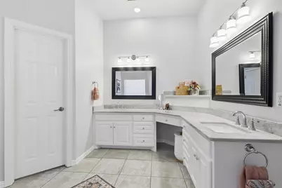 812 Lake View Court E, Crowley, TX 76036 - Photo 16