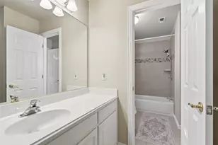 812 Lakeview Ct E, Crowley, TX 76036 - Photo 22