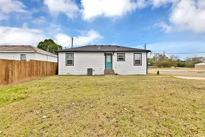 1600 Faulkner Lane, Waco, TX 76704 - Photo 4