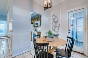 1609 Marsh Ln, Carrollton, TX 75006 - Photo 6