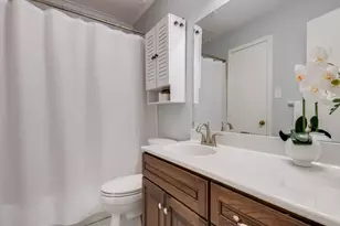 1609 Marsh Ln, Carrollton, TX 75006 - Photo 20