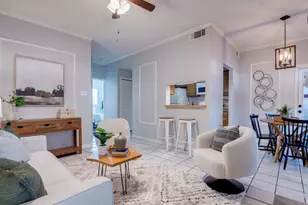 1609 Marsh Ln, Carrollton, TX 75006 - Photo 4