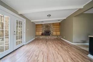 301 Thompson St, Kilgore, TX 75662 - Photo 8