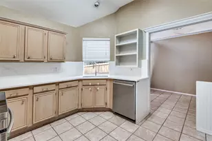 1800 Corvallis Ct, Arlington, TX 76006 - Photo 16