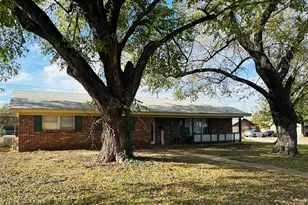 4425 Wedgmont Cir S, Fort Worth, TX 76133 - Photo 1