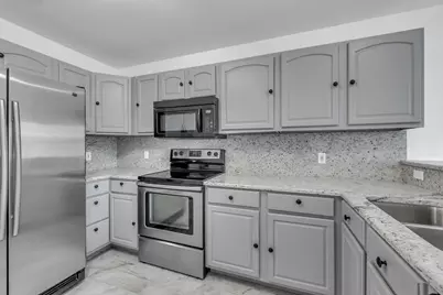 4818 Blue Water Circle, Granbury, TX 76049 - Photo 10