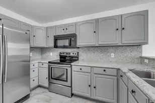 4818 Blue Water Cir, Granbury, TX 76049 - Photo 10