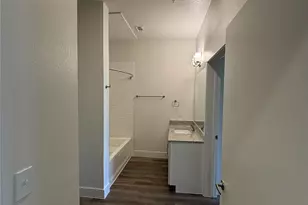 300 N McDonald St, McKinney, TX 75069 - Photo 8