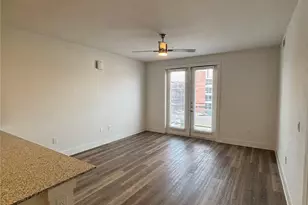 300 N McDonald St, McKinney, TX 75069 - Photo 4