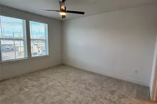 300 N McDonald St, McKinney, TX 75069 - Photo 10