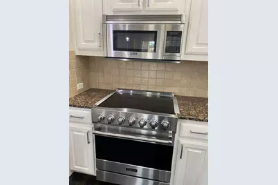 2920 Pinehurst, Grand Prairie, TX 75104 - Photo 10