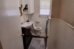 1015 E Morphy St, Fort Worth, TX 76104 - Photo 14