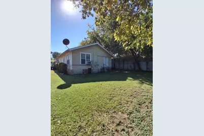 1015 E Morphy Street, Fort Worth, TX 76104 - Photo 2