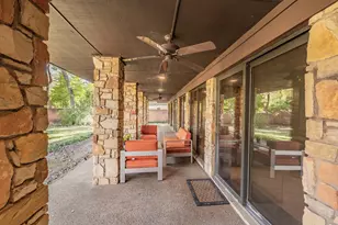 4829 Overton Woods Dr, Fort Worth, TX 76109 - Photo 4