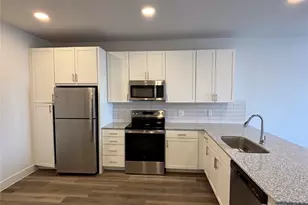 300 N McDonald St, McKinney, TX 75069 - Photo 2