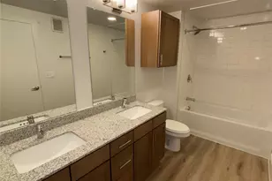 300 N McDonald St, McKinney, TX 75069 - Photo 20