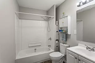 5528 Lake View Dr, Granbury, TX 76048 - Photo 10