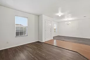 700 Locustberry, Red Oak, TX 75154 - Photo 2