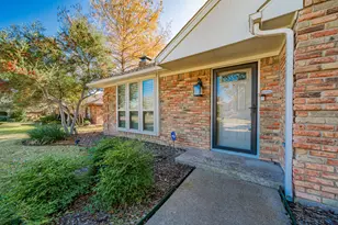 2208 Vickers Dr, Plano, TX 75075 - Photo 2