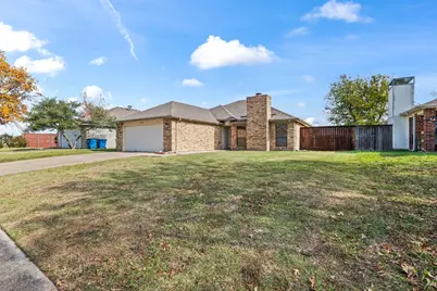 3205 Hillcrest Drive, Rowlett, TX 75088 - Photo 2