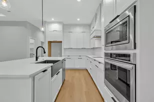 302 W Coral Way, Grand Prairie, TX 75051 - Photo 18