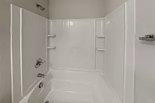 10512 Wild Oak Dr, Fort Worth, TX 76140 - Photo 8