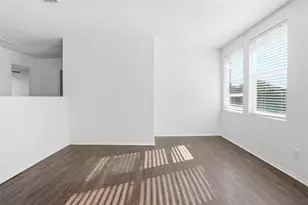 1404 Cherokee Rose Ln, Burleson, TX 76028 - Photo 18