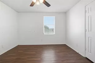 1404 Cherokee Rose Ln, Burleson, TX 76028 - Photo 26