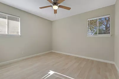 2821 N Bell Avenue, Denton, TX 76209 - Photo 14