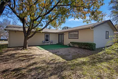 2821 N Bell Avenue, Denton, TX 76209 - Photo 16