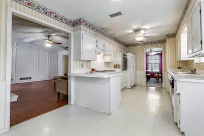 9320 Whitehurst Drive, Dallas, TX 75243 - Photo 10