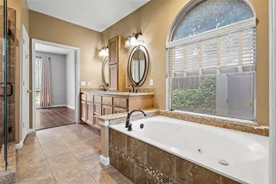 3813 Oak Leaf Lane, Bedford, TX 76021 - Photo 16