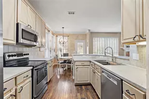 3813 Oak Leaf Ln, Bedford, TX 76021 - Photo 2