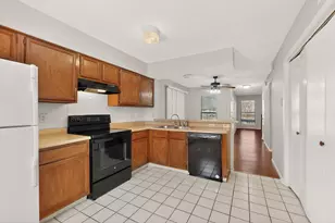 1801 W Spring Creek Pkwy, Plano, TX 75023 - Photo 10