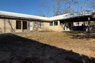 205 S Pkwy Dr, Alvarado, TX 76009 - Photo 4