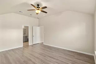 928 Wood Brook Dr, Grand Prairie, TX 75052 - Photo 26