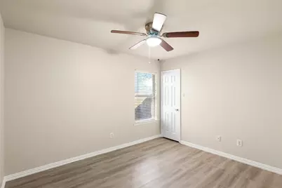 928 Wood Brook Drive, Grand Prairie, TX 75052 - Photo 22